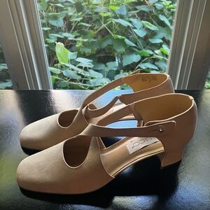 Calico 9.5 Women's Cream Strap Heels vintage